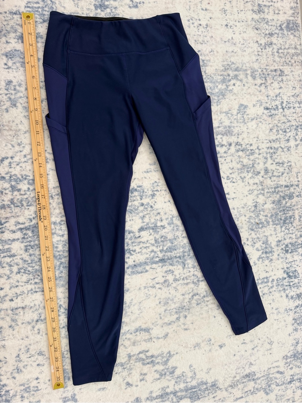 lululemon athletica Navy and Deep Blue Performance Leggings light lined for fall